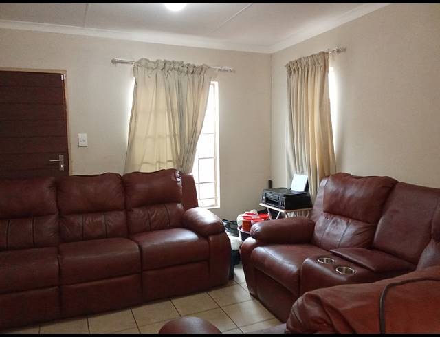 3 BEDROOM HOUSE FOR SALE IN SKY CITY